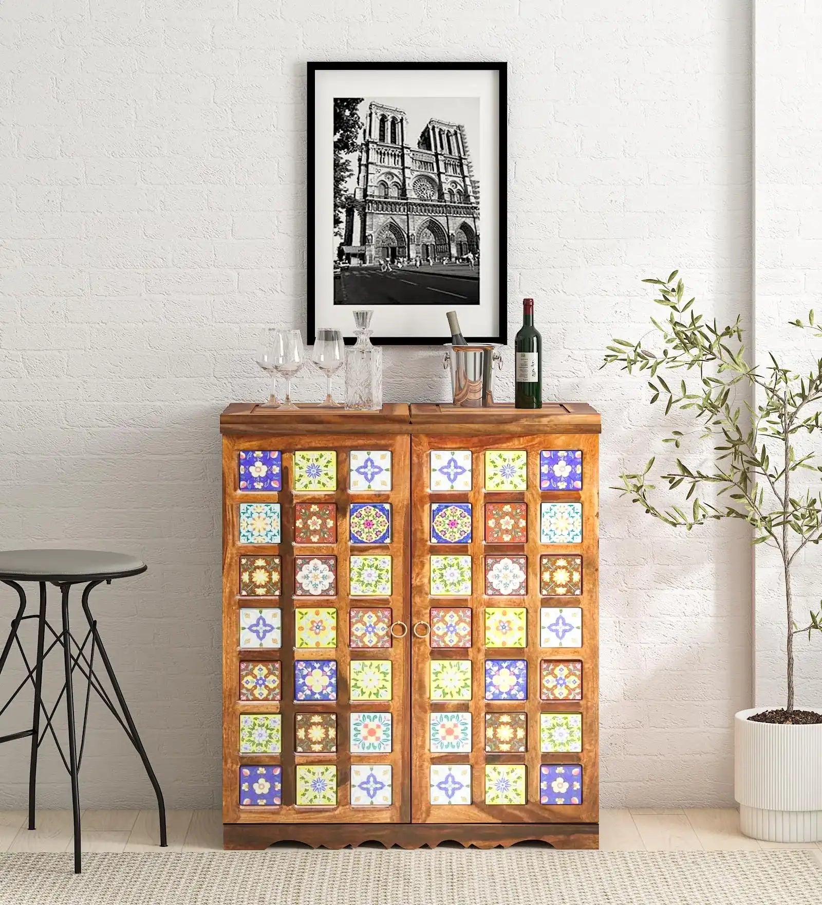 Large bar cabinet in solid wood for complete home bar furniture setup