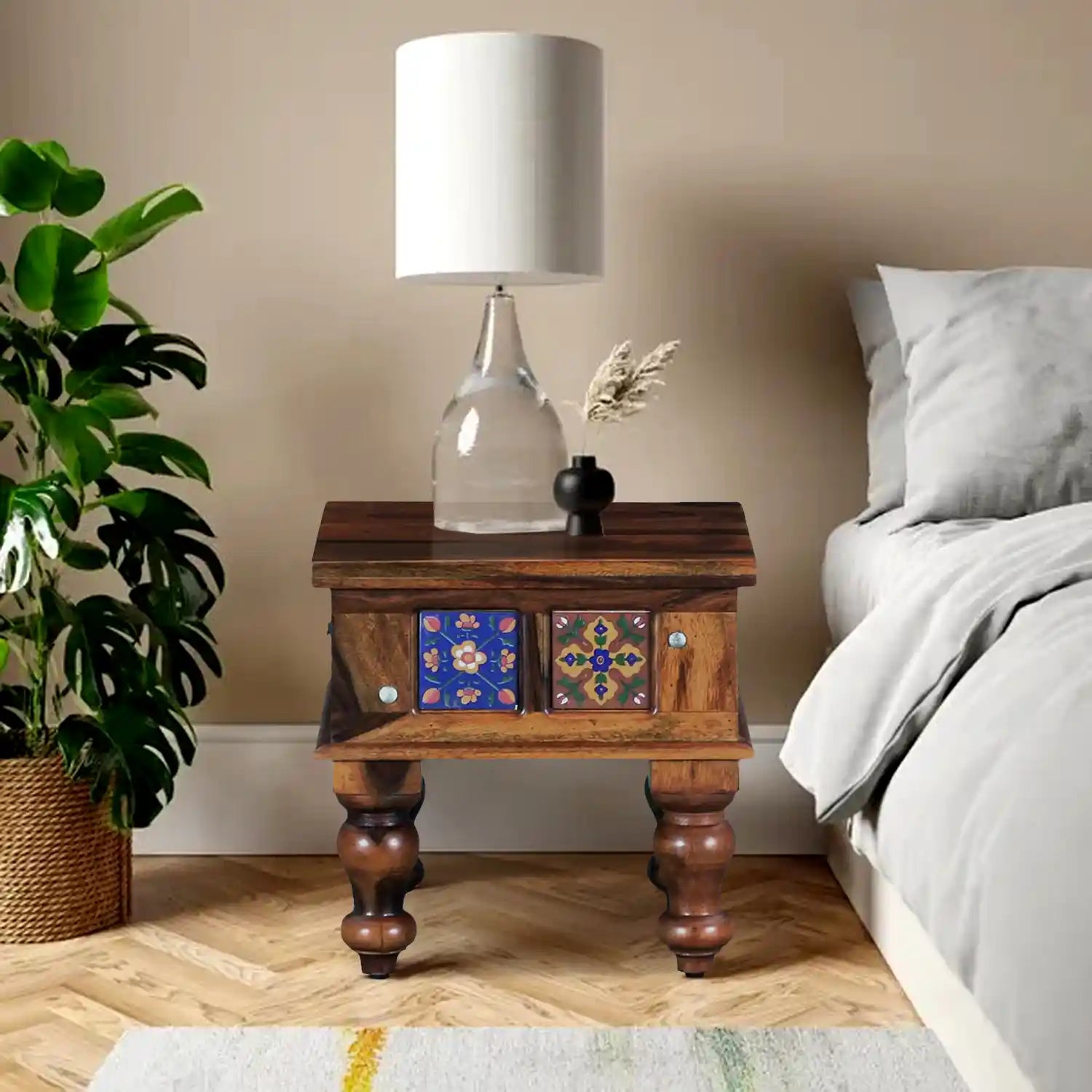 Anamika solid sheesham bedside table modern nightstand design India