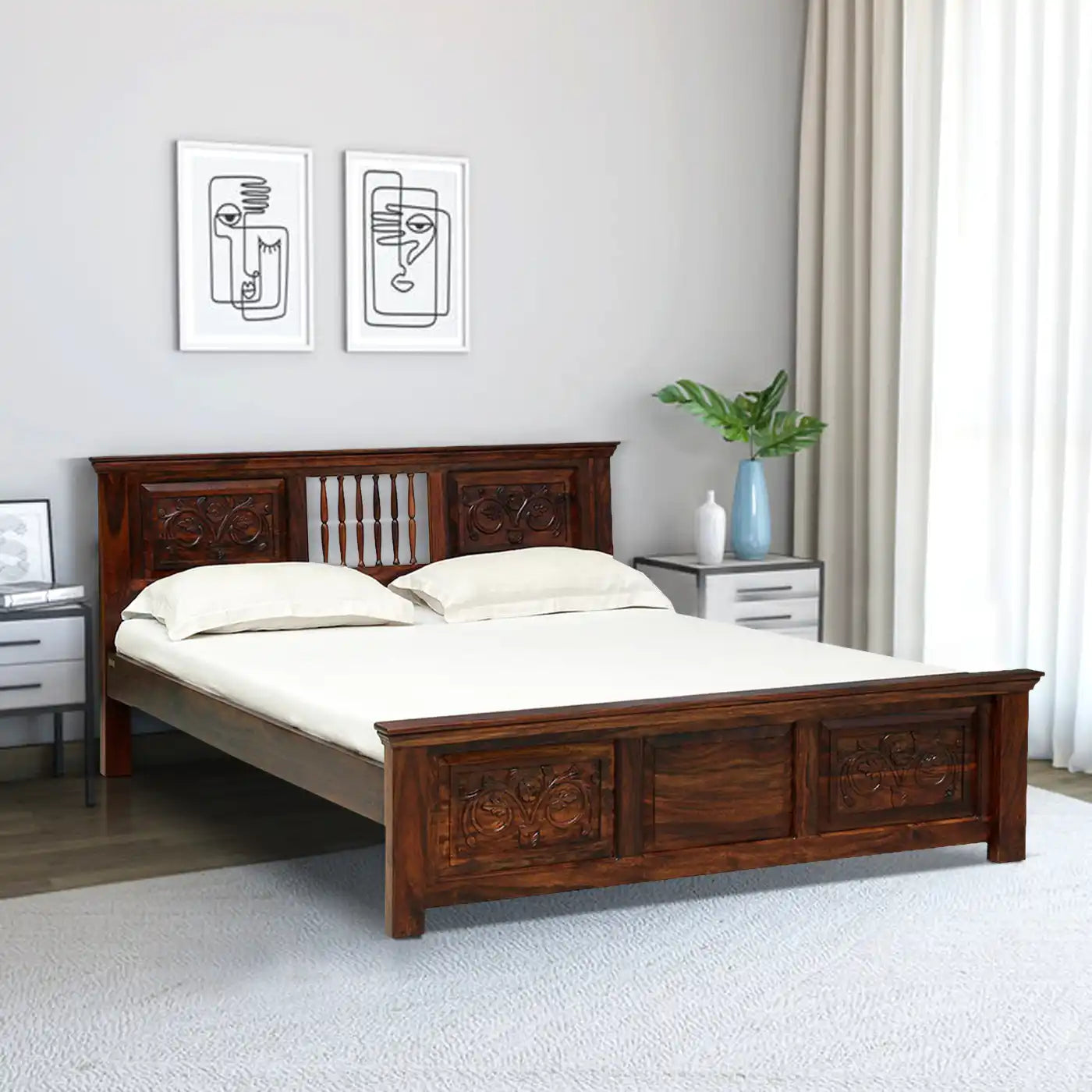 Devanti solid wood king size bed classic design India style