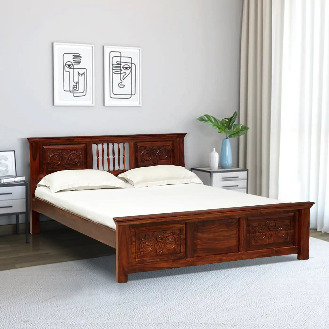 Devanti traditional king bed sheesham wood solid frame design
